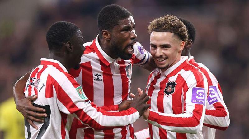 Chemsdine Talbi of Sunderland celebrates scoring his team’s first goal with Kevin Danso and Jocelin Ta Bi 