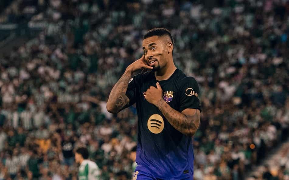 Craque do Barcelona comentou sobre contato rubro-negro (Foto: Reprodução/Instagram)