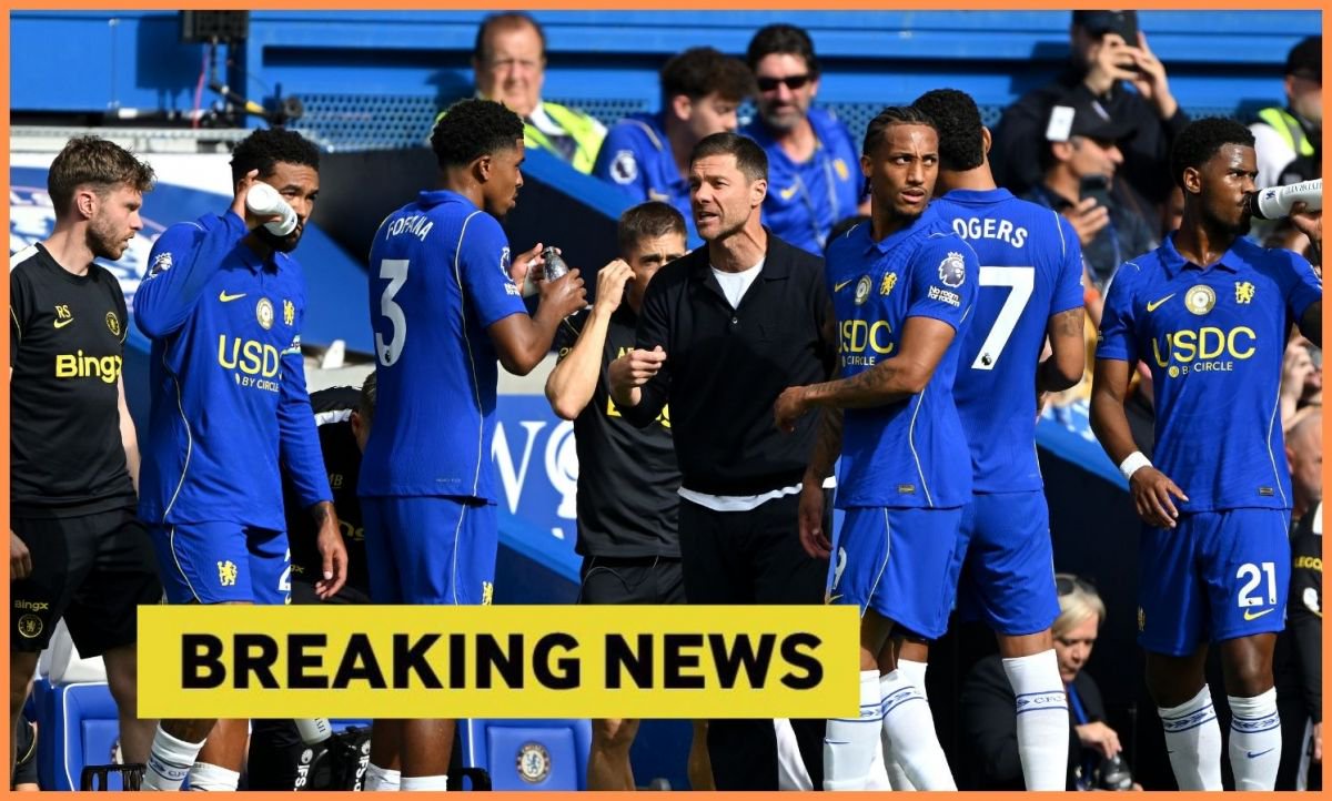Xabi Alonso with his Chelsea players