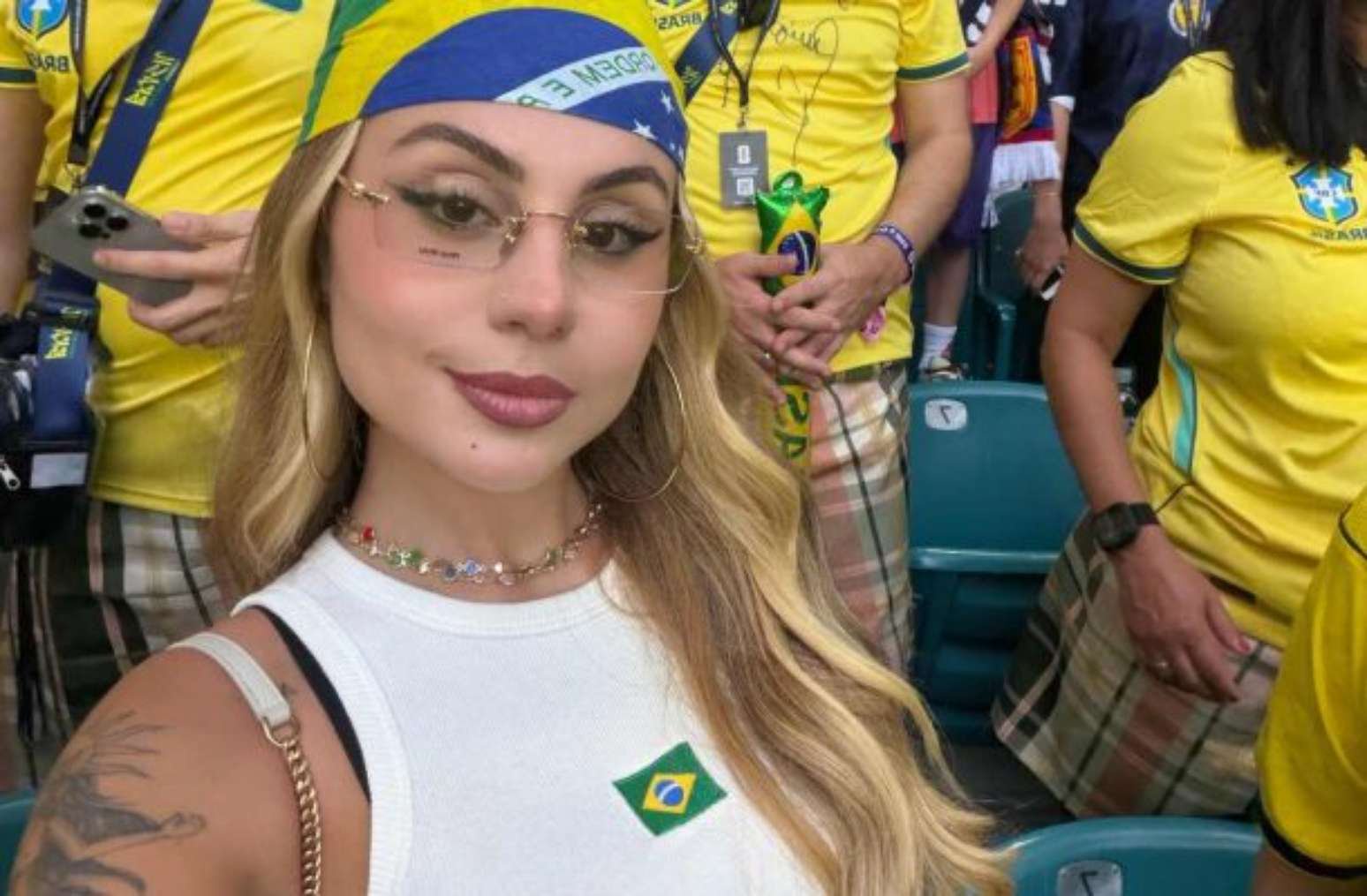 Lara Jucá produz conteúdo sobre criadora de conteúdo sobre moda, beleza e estilo de vida –