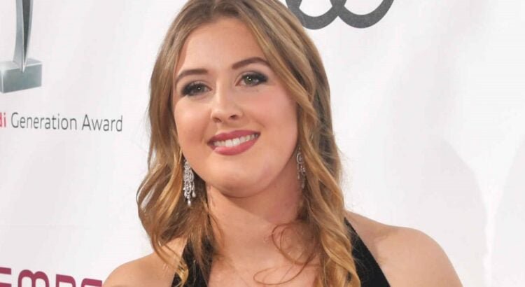gina-maria-schumacher-29-ans-sans-filtre-sur-cette-therapie-bien-particuliere-apres-laccident-de-son-pere-ils-mont-aidee-dans-tout-je-ne-pourrais-pas