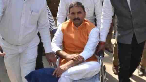 पिछले 24 सालों से है बृजेश के परिवार का कब्जा