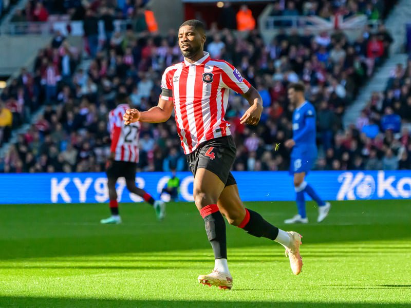Exposed a little at times early on as Sunderland pushed high up the pitch and got away with one slip in the first half. Did steady and made some good interventions in the second half. 6
