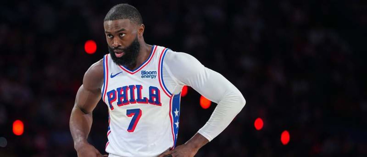 76ers' Jaylen Brown Says 'No Beef' With Former Celtics Teammate Jayson Tatum, But He Should 'Stay Ready At All Times' ©(Photo by Mitchell Leff/Getty Images)
