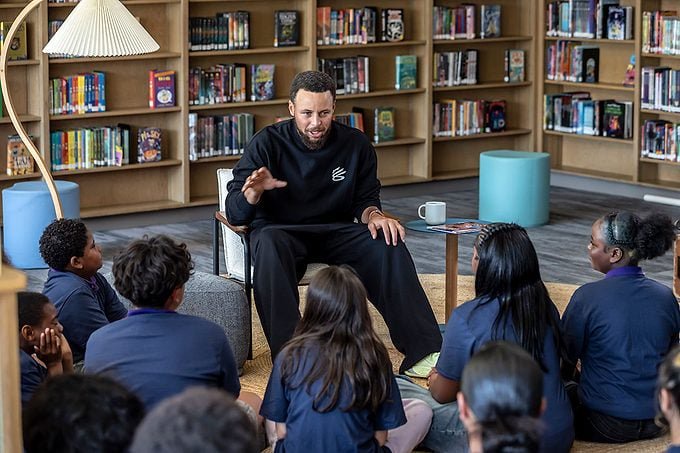 Stephen Curry Visits Madison Park Academy Primary School for Eat.Learn.Play Foundation