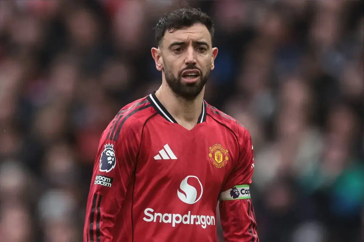 Michael Carrick speaks on punishing Bruno Fernandes