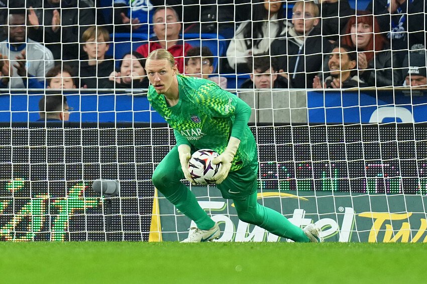 Strasbourg/PSG - Les notes des Parisiens : Safonov a tenu en attendant les changements