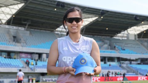 दूसरे वनडे में जिम्बाब्वे के खिलाफ भारत ने टॉस जीतकर चुनी बल्लेबाजी, क्रांति की जगह वैष्णवी को मौका