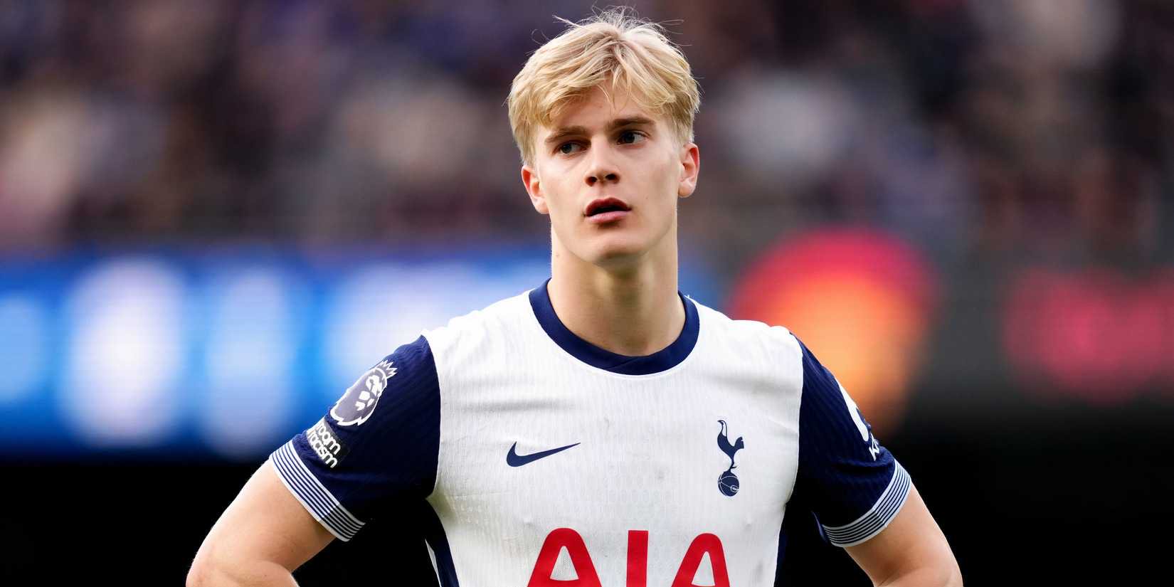 Lucas Bergvall in action for Tottenham Hotspur
