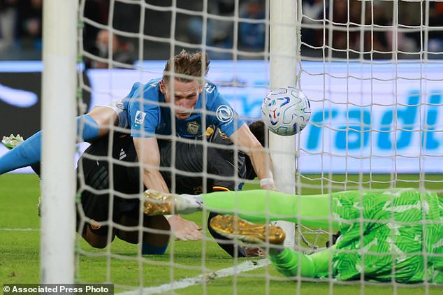 Napoli's Scott McTominay scores his side's second goal, during the Serie A soccer match between Napoli and Roma in Naples, Italy, Saturday, Oct. 24, 2026. (Alessandro Garofalo/LaPresse via AP)