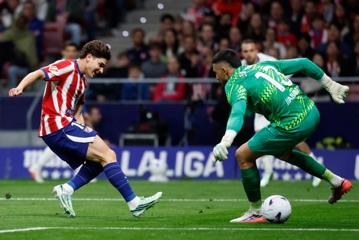 Alvarez fires Atletico to win against Deportivo