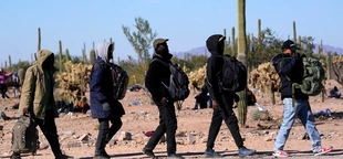 Arizona Senate advances measure allowing local, state police to arrest migrants illegally crossing border