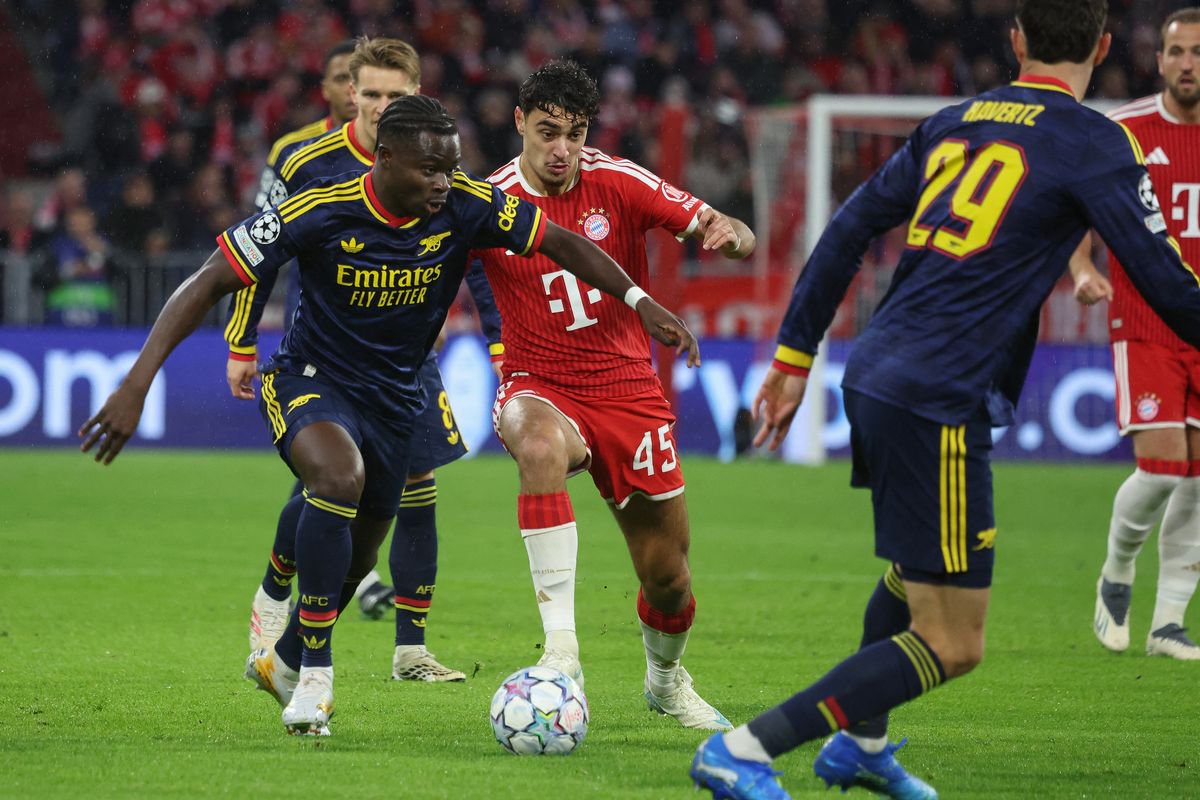 Bukayo Saka in action for Arsenal