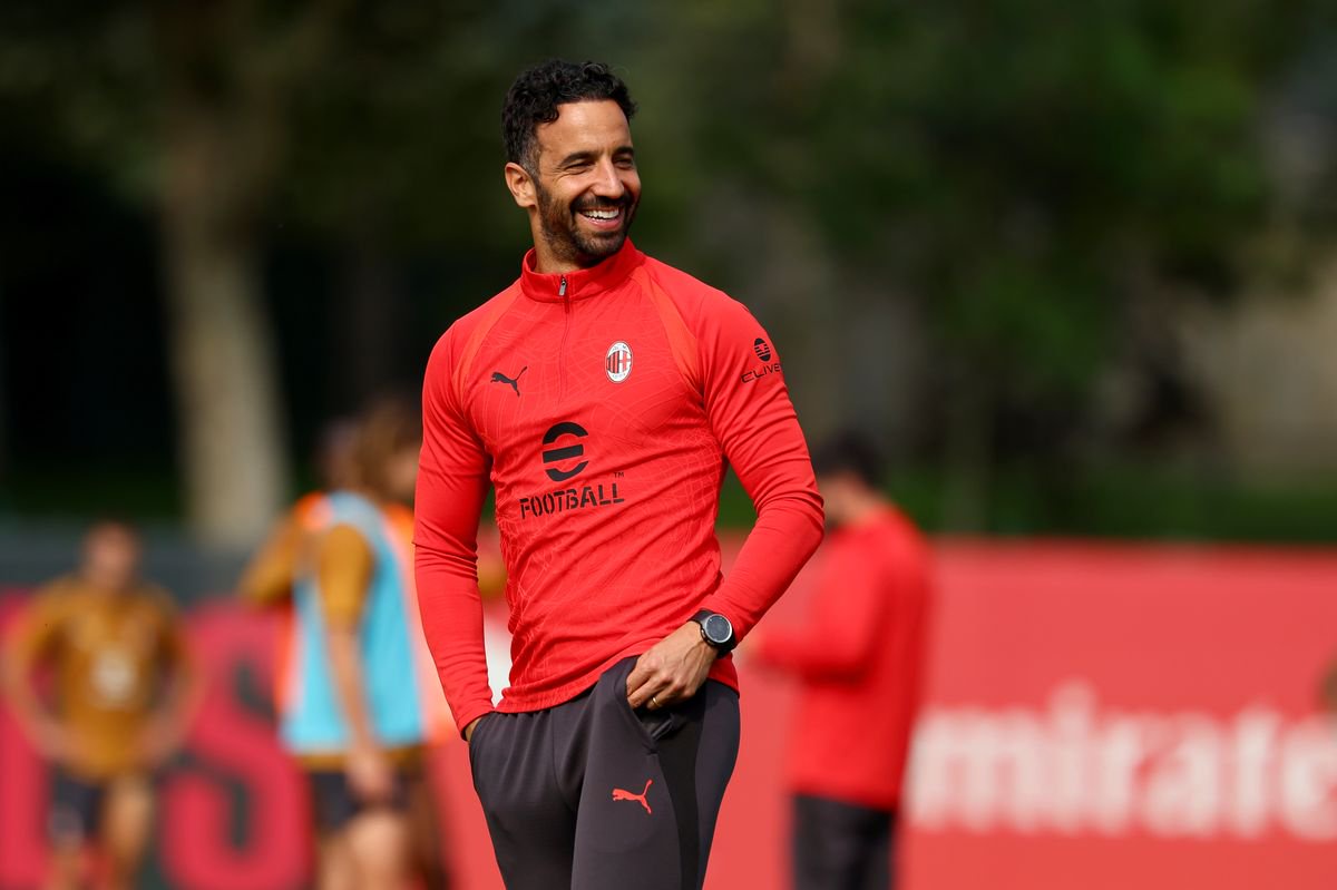 Manchester United have set their asking price for Joshua Zirkzee with Ruben Amorim's AC Milan still interested