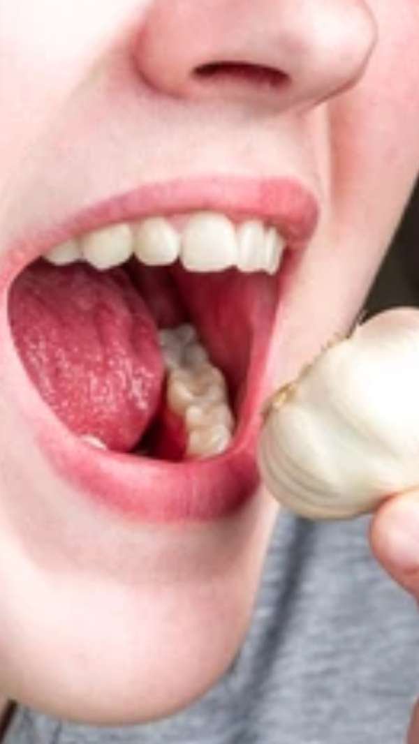 5 surprising health benefits of eating raw garlic