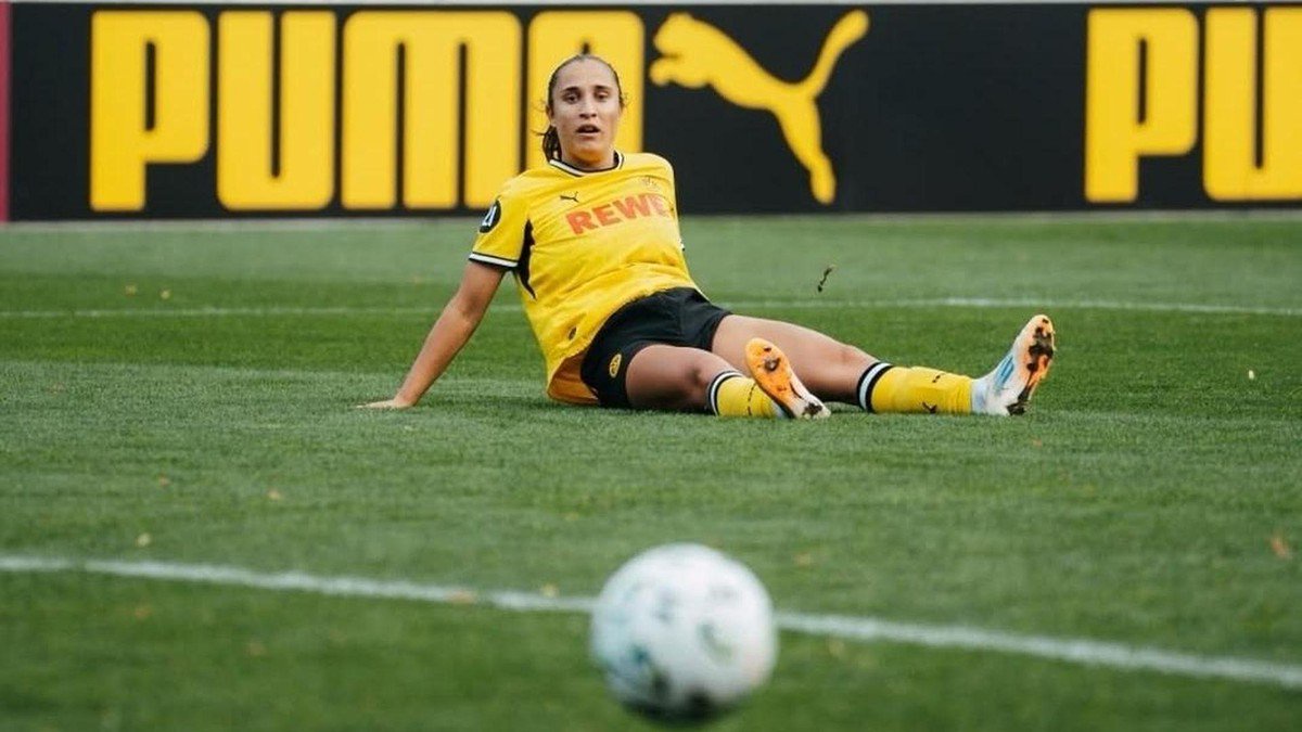 Schaut dem Ball hinterher: Jenske Steenwijk vom BVB.
