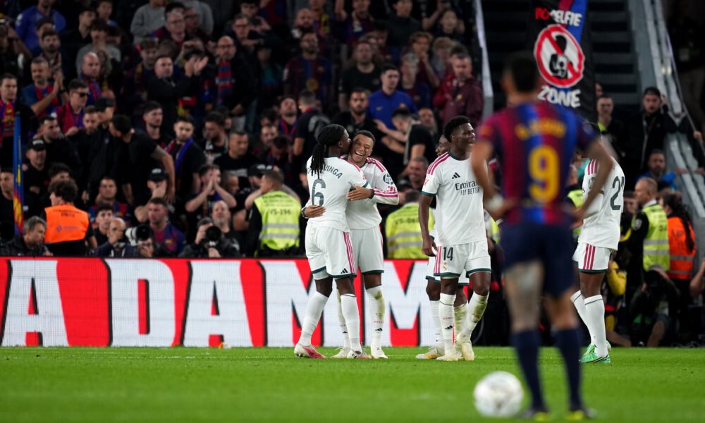 Fc barcelona v real madrid laliga ea sports