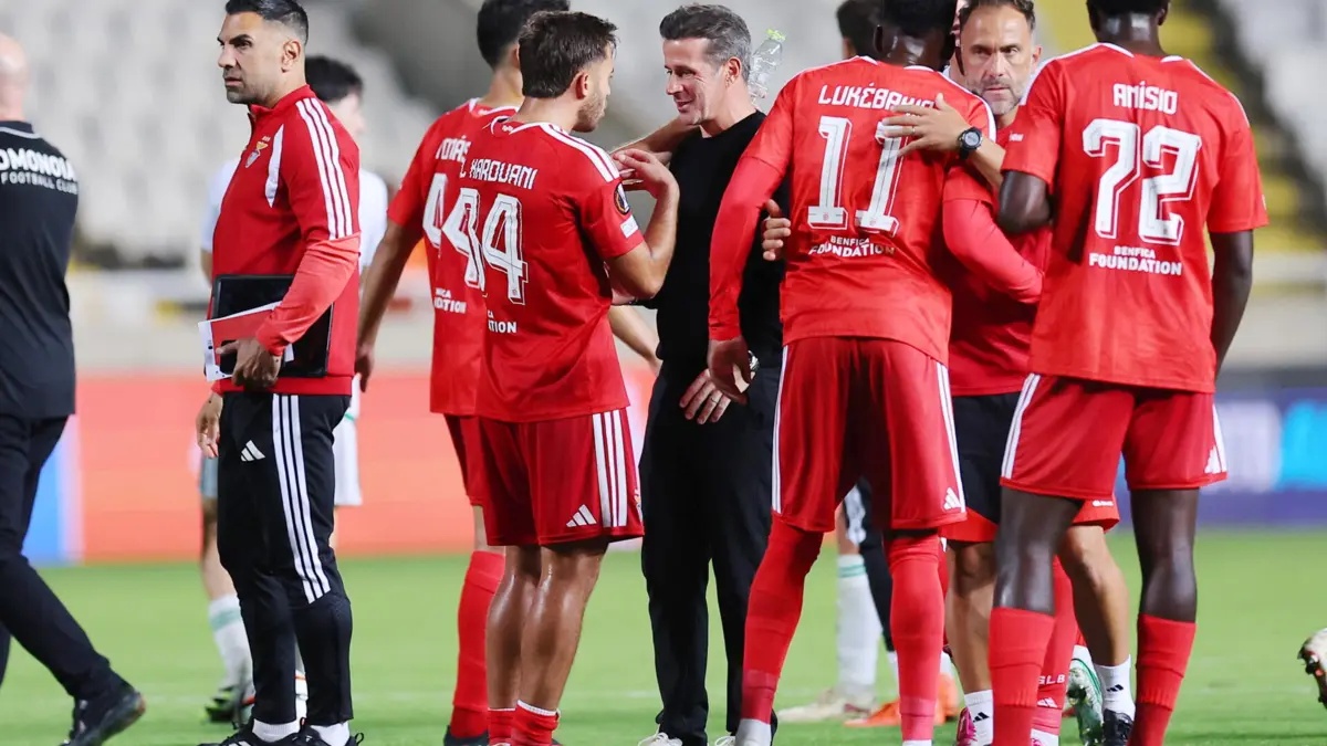 Marco Silva com os seus jogadores