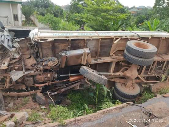 Many fear dead in Ahinsan, Kumasi road crash 2