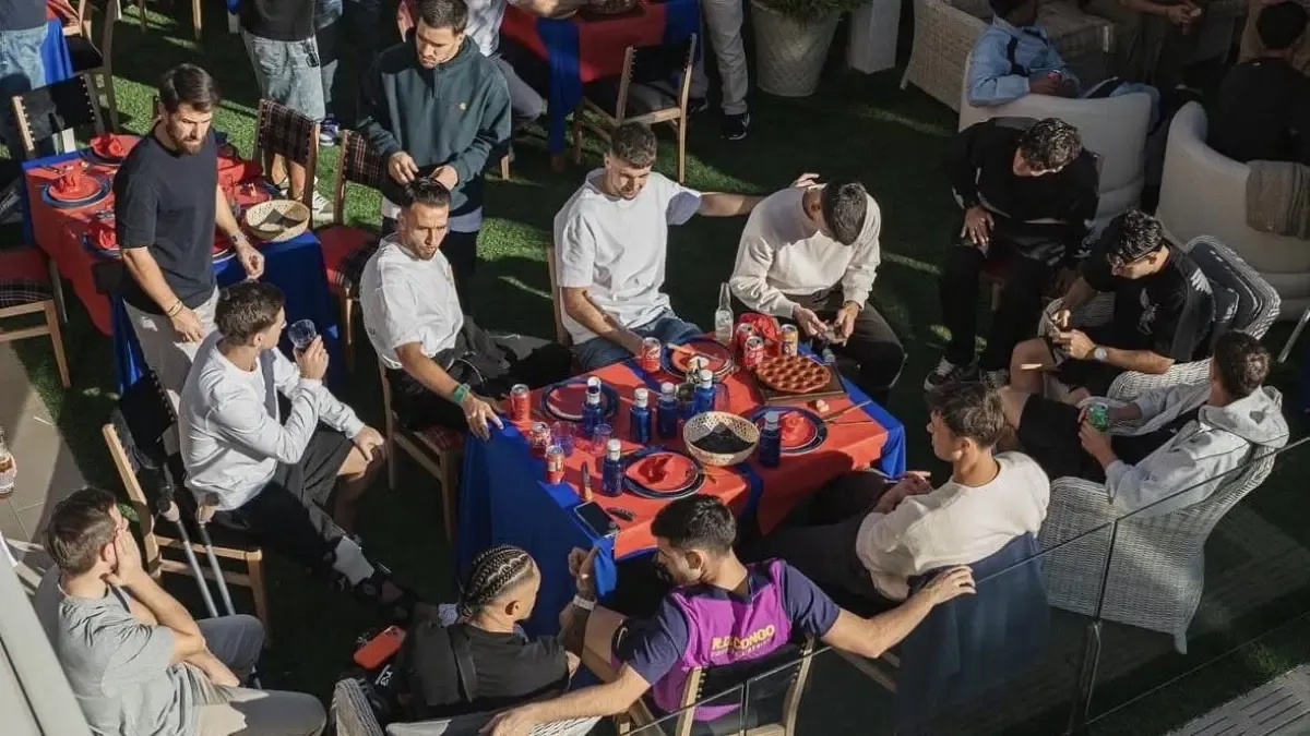 FC Barcelona squad and staff hold barbecue after defeats