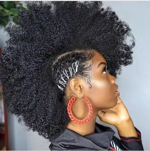 Beautiful ways you can wrap natural hair to look stunning (photos)