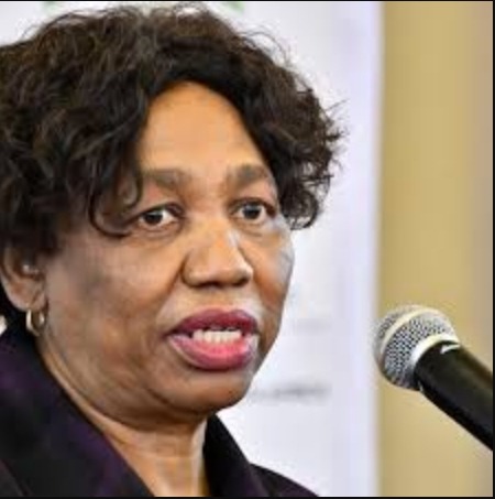 Angie Motshekga on school closing update - Opera News