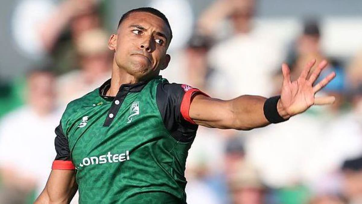 Ben Mike bowling for Leicestershire Foxes earlier this year