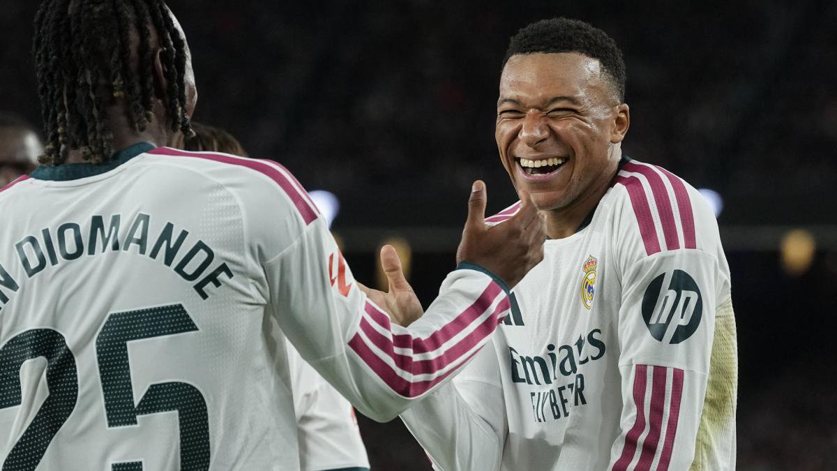 Kylian Mbappé freut sich über ein Tor