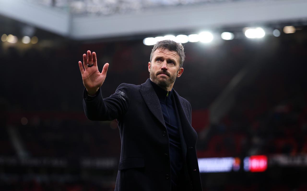 Michael Carrick avoids talk over Manchester United future amid sack threat