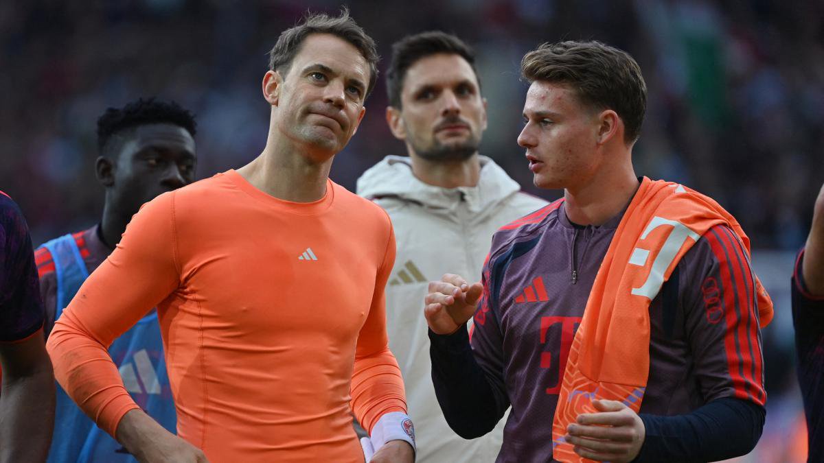 Manuel Neuer und Jonas Urbig im Dialog