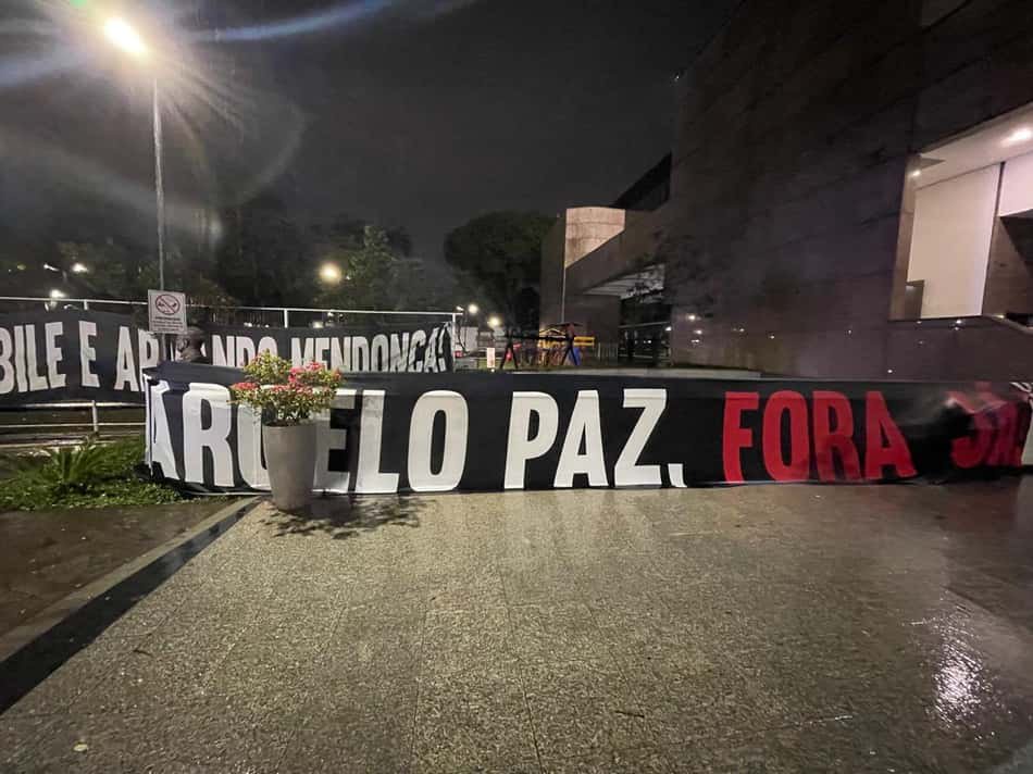 Protesto dos torcedores do Corinthians