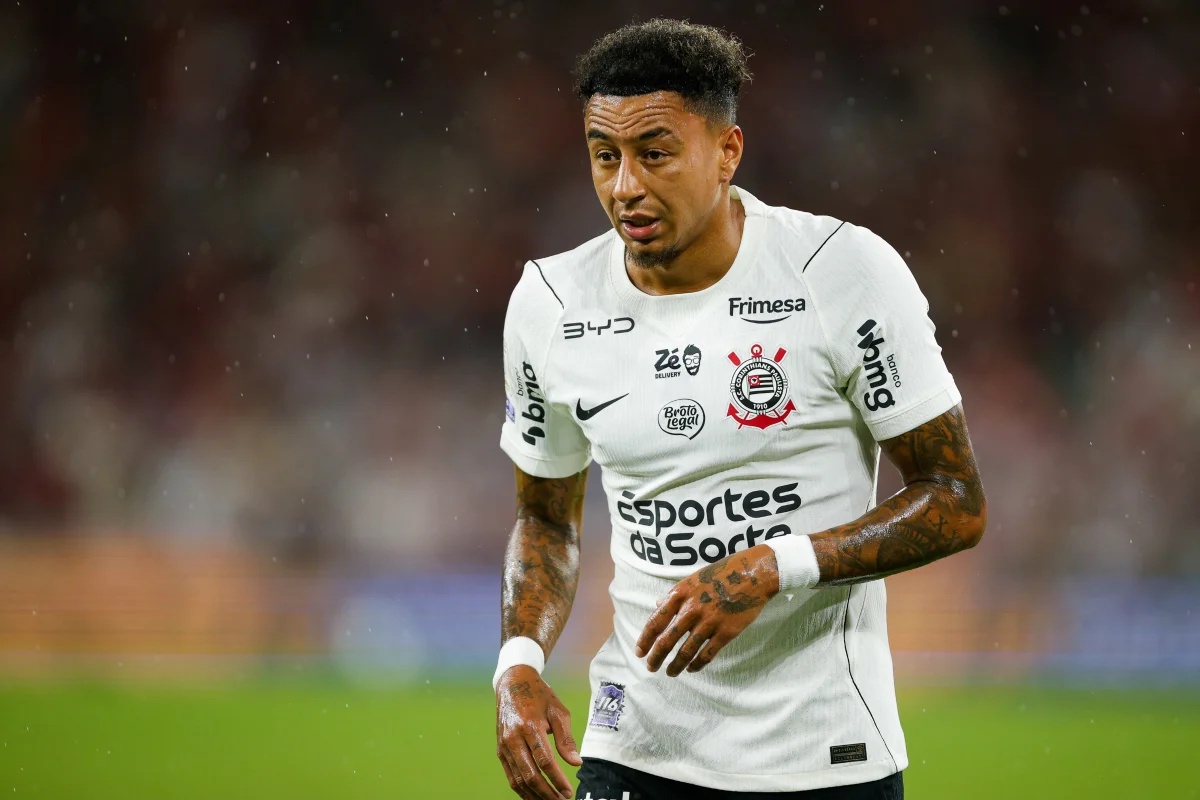 Com Lingard entre os titulares, veja escalações de Corinthians x Vitória