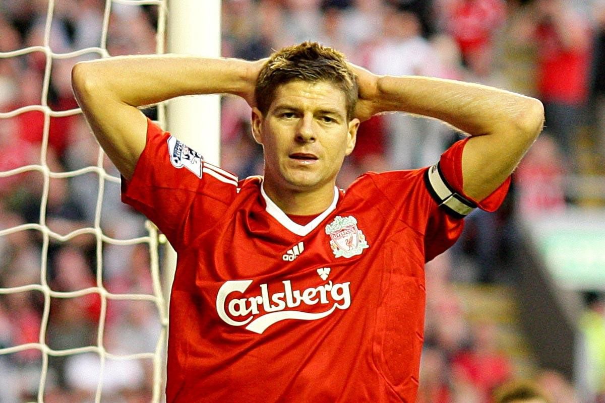 Steven Gerrard reacting in 2009
