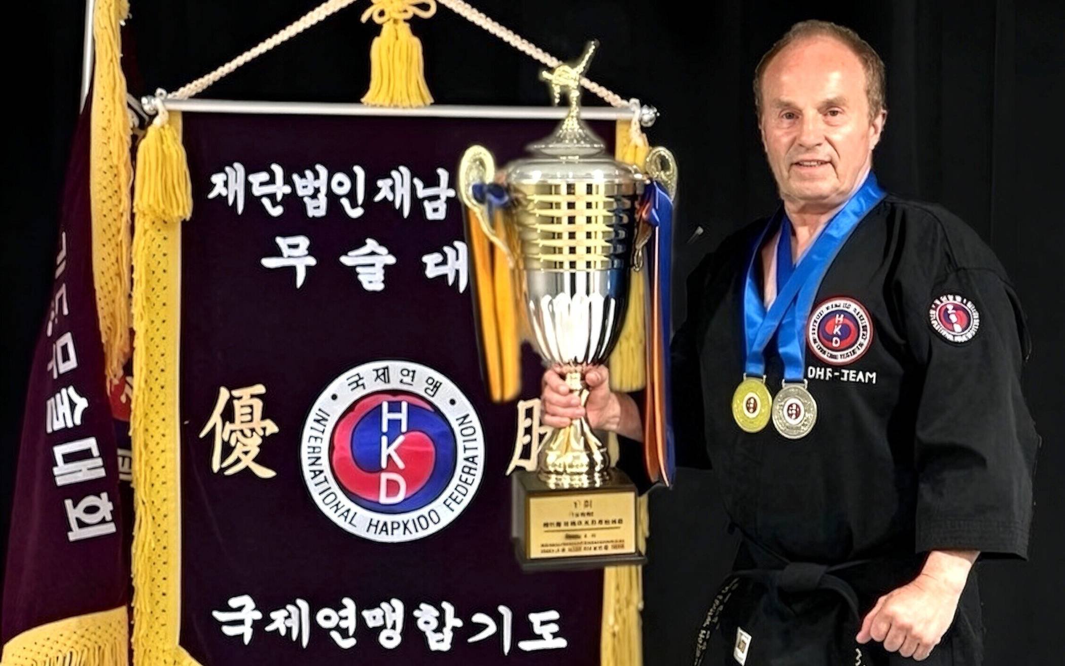 Sehr gut abgeschnitten hat in Korea der Wuppertaler Hapkido-Kampfsportler Wolfgang Roszik.  