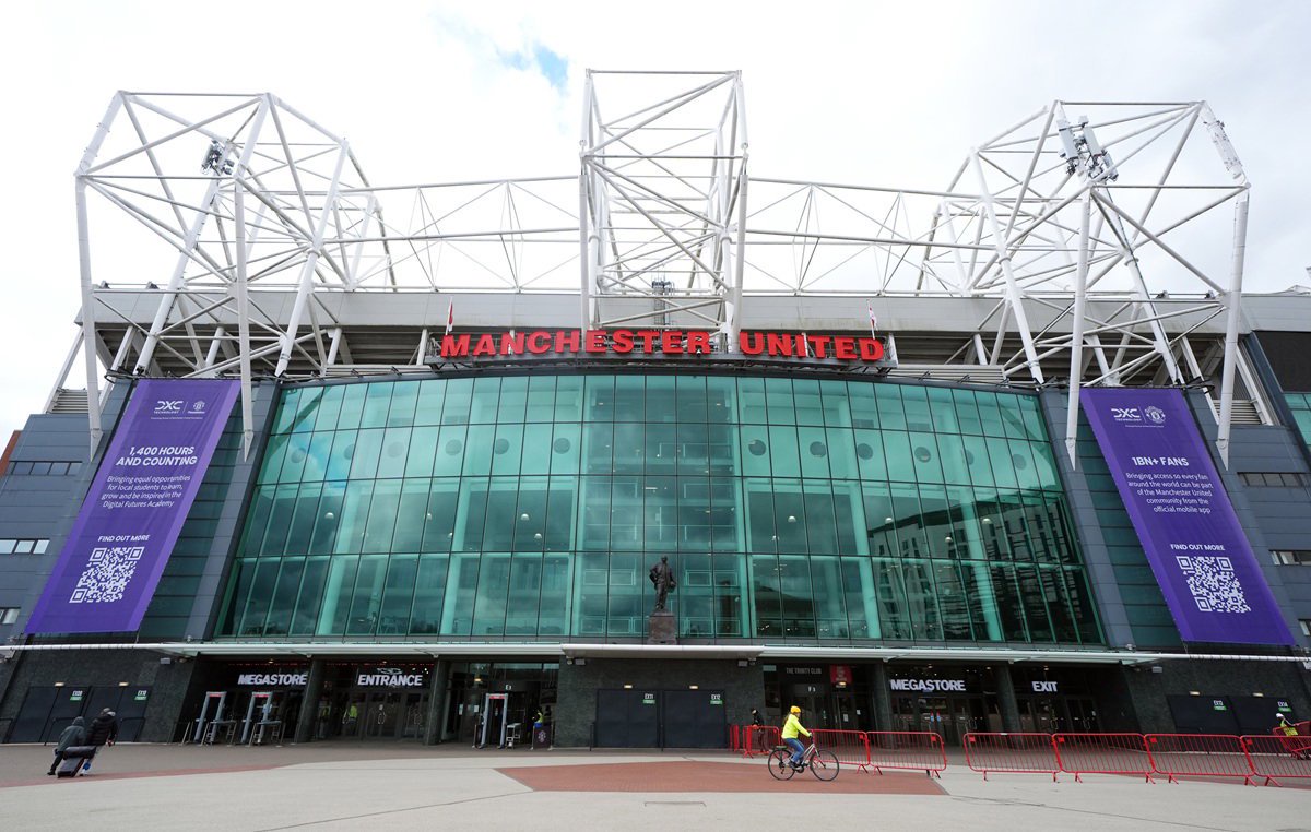 Man Utd & Chelsea Must Trigger Portuguese Star’s ‘Hefty’ £68M Release Clause If They Want To Secure January Deal