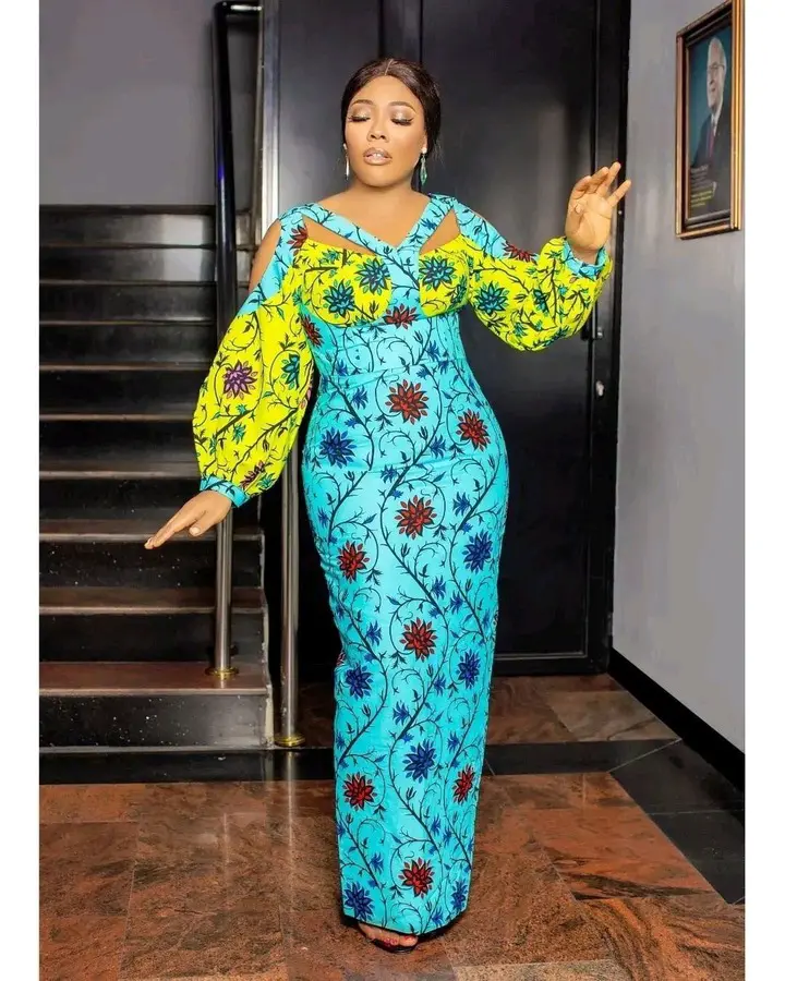 Beautifully Tailored Gown Styles Wear Look Lovely (See Photos)