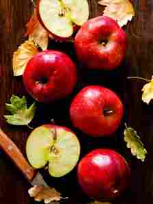 Superfoods for kidney health apples (Image: Canva)