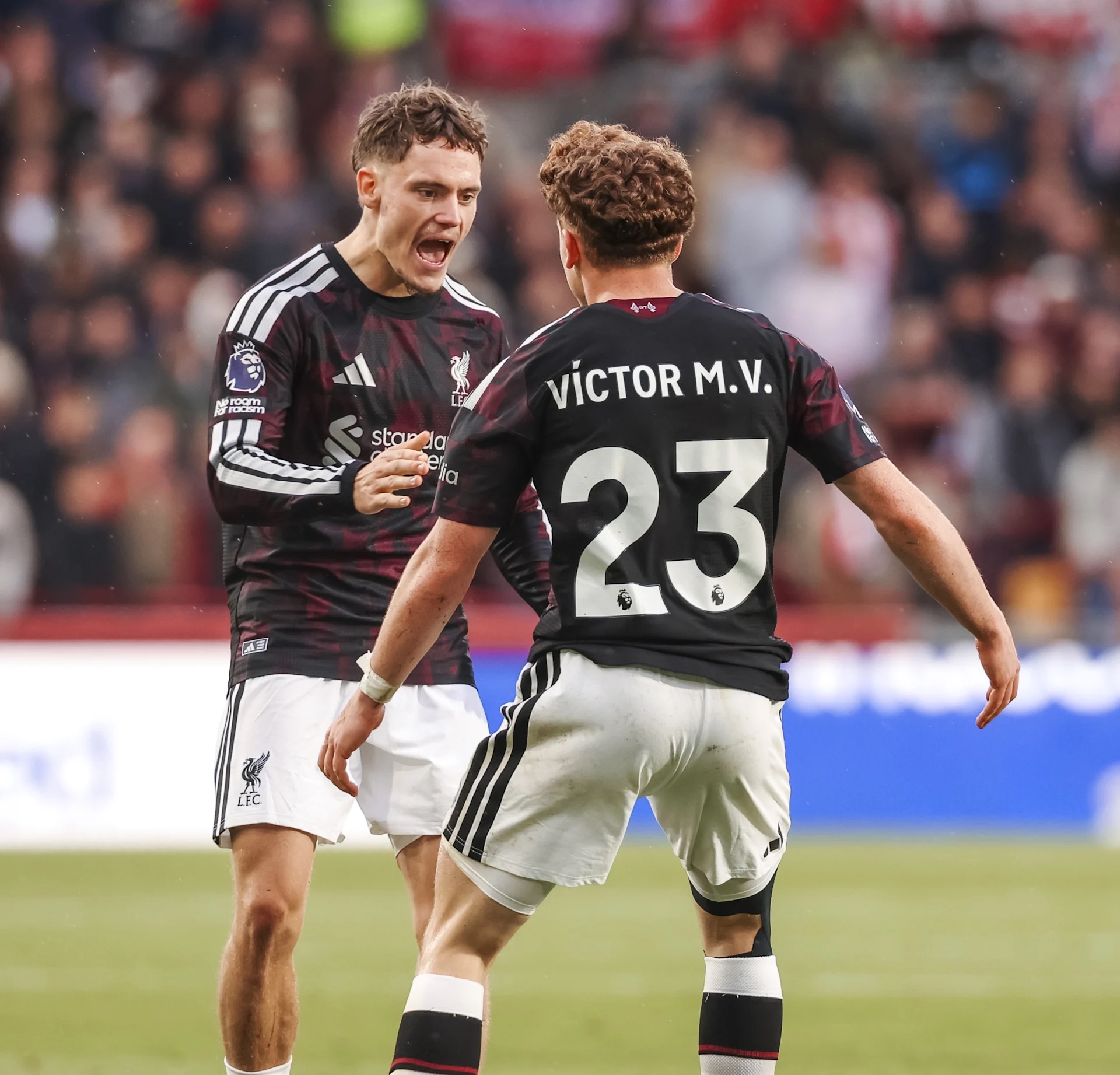 Goal celebration v Brentford - 17/10/2026 (8)