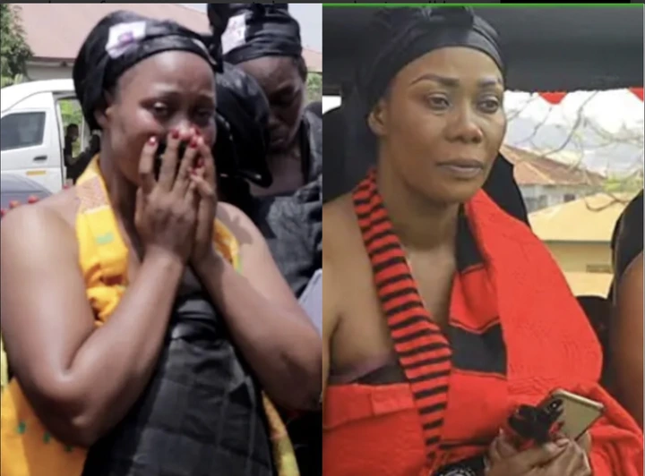 Kumawood actress Borga Sylvia and her twin sister in tears as they bury their mother. 5