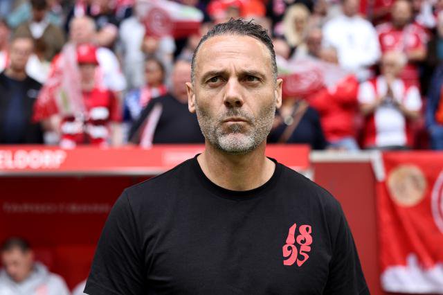 Alexander Ende for Fortuna Düsseldorf.