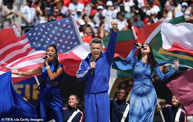 Nicole Scherzinger, Robbie Williams and Laura Pausini also featured in the spectacle