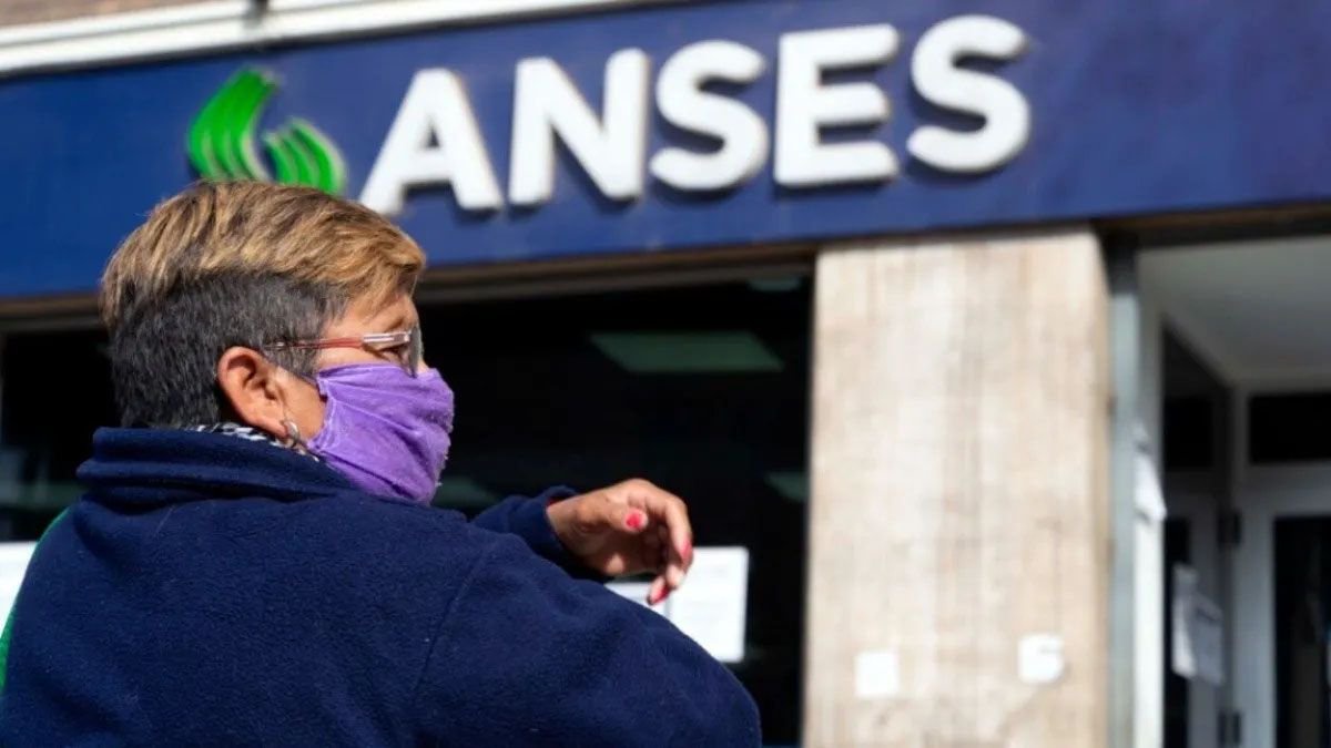 ANSES jubilados: excelentes noticias para agosto con bono extra y aumento