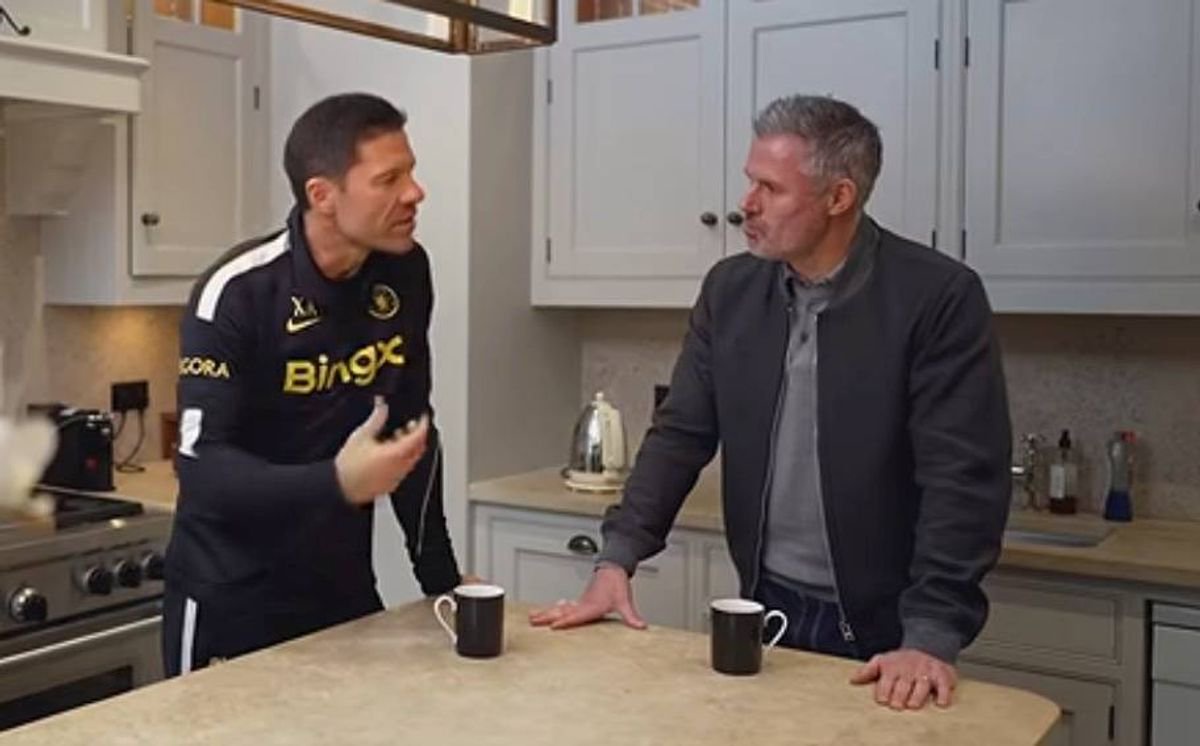 Carragher and Alonso were teammates at Liverpool