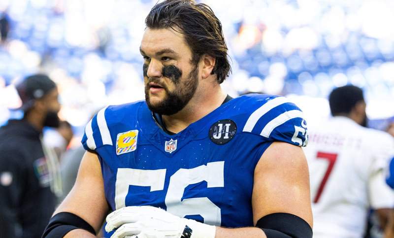 October 12, 2025: Indianapolis Colts offensive lineman Quenton Nelson 56 after NFL, American Football Herren, USA game action against the Arizona Cardinals at Lucas Oil Stadium in Indianapolis, Indiana. /CSM Indianapolis United States of America – ZUMAc04_ 20251012_zma_c04_439 Copyright: xJohnxMersitsx