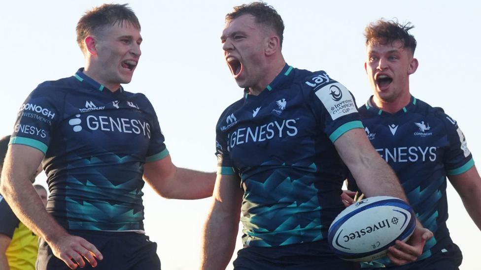 Connacht celebrate a try against Saracens