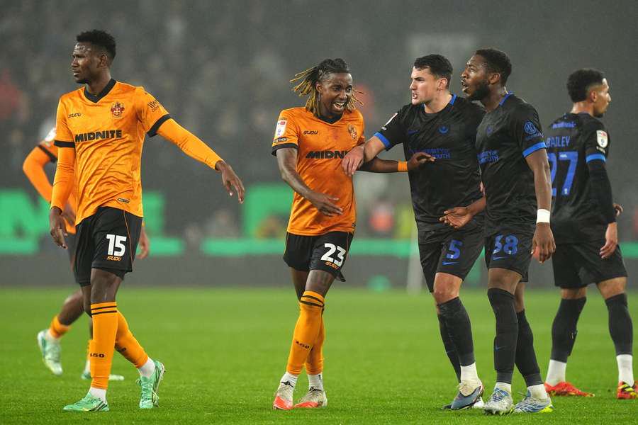Wolves draw against Portsmouth