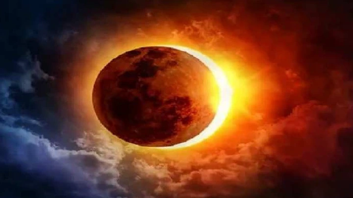 Surya Grahan 2022: आज रात इतने बजे शुरू होगा सूर्य ग्रहण का सूतक, जानिए कब होगा मोक्ष