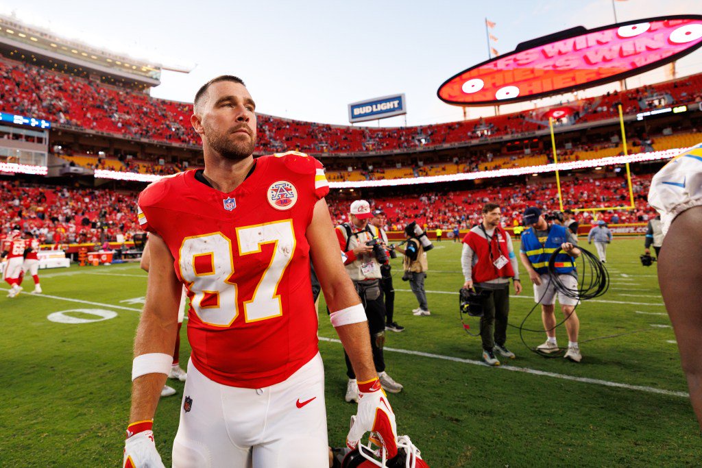 Los Angeles Chargers v Kansas City Chiefs