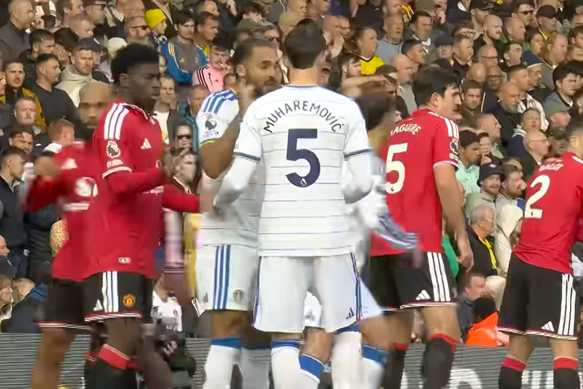 Dominic Calvert-Lewin chats to Tarik Muharemovic before Leeds' equalsier vs Man Utd