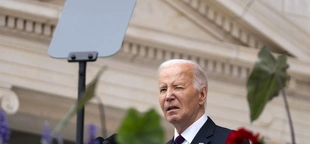 Biden donors 'freaked out' by his reliance on teleprompters at private fundraisers